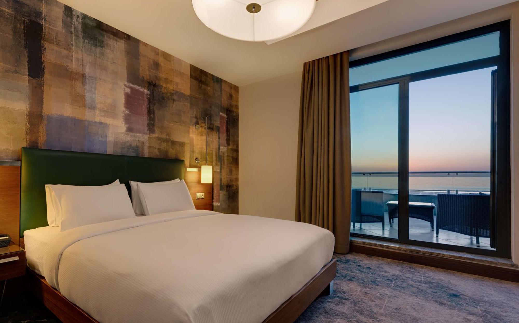 Doubletree By Hilton Van Bagian luar foto