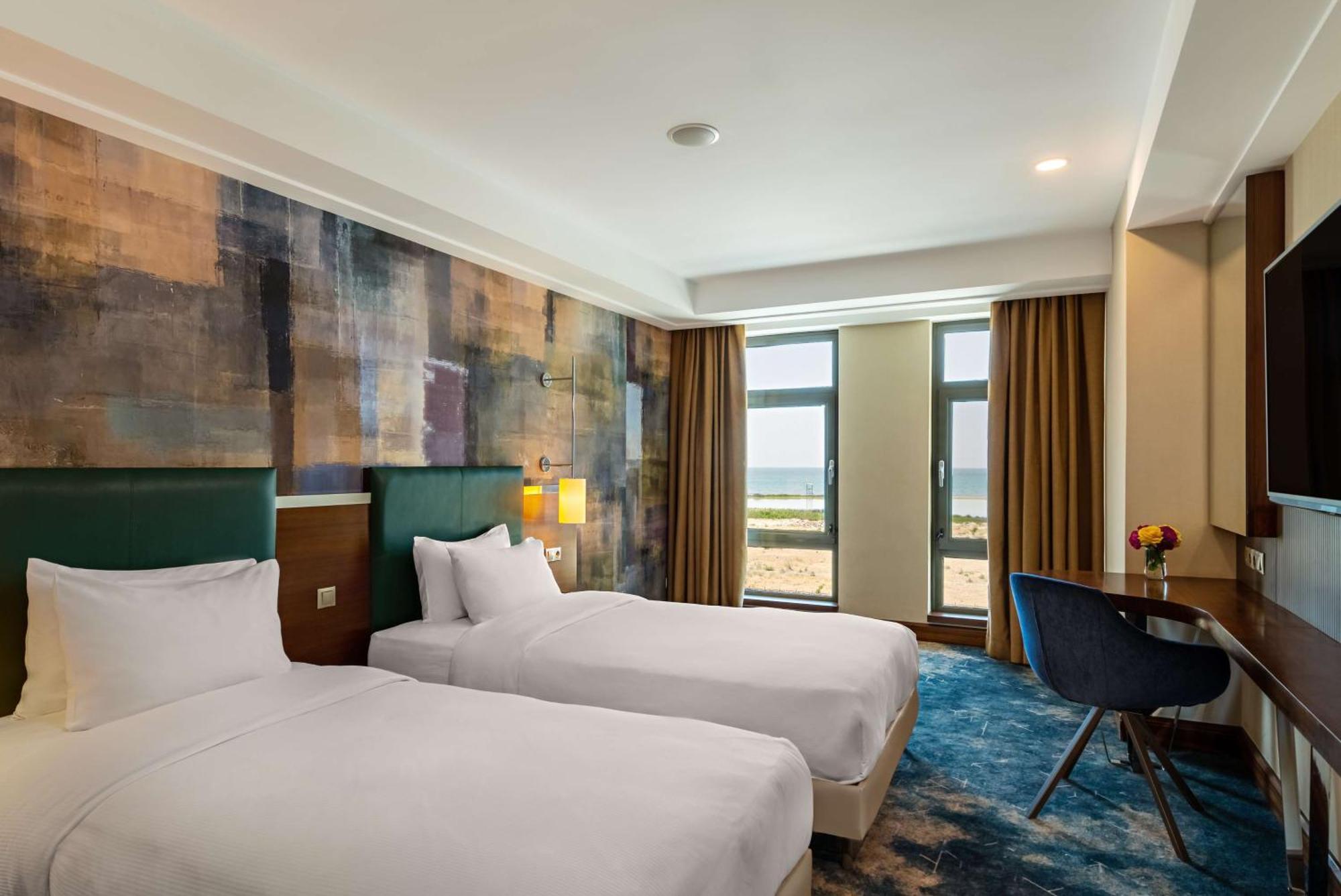 Doubletree By Hilton Van Bagian luar foto